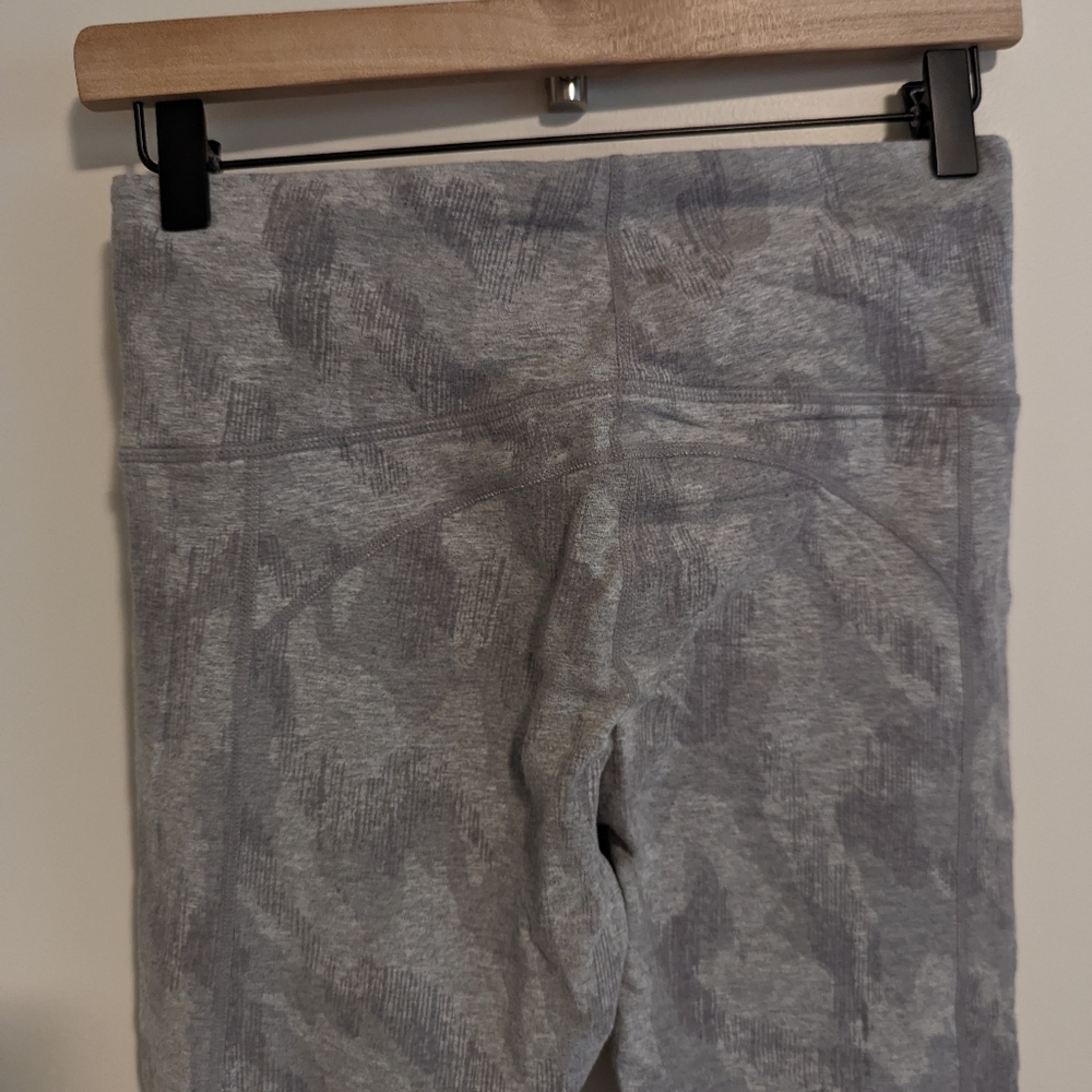 Athleta Sandbar Be Present Capri Crops Leggings | Size Small - Picture 8 of 9